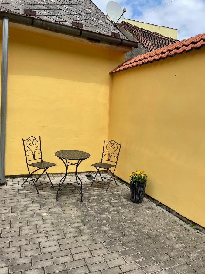 Apartmany Elzet Тршебонь Экстерьер фото